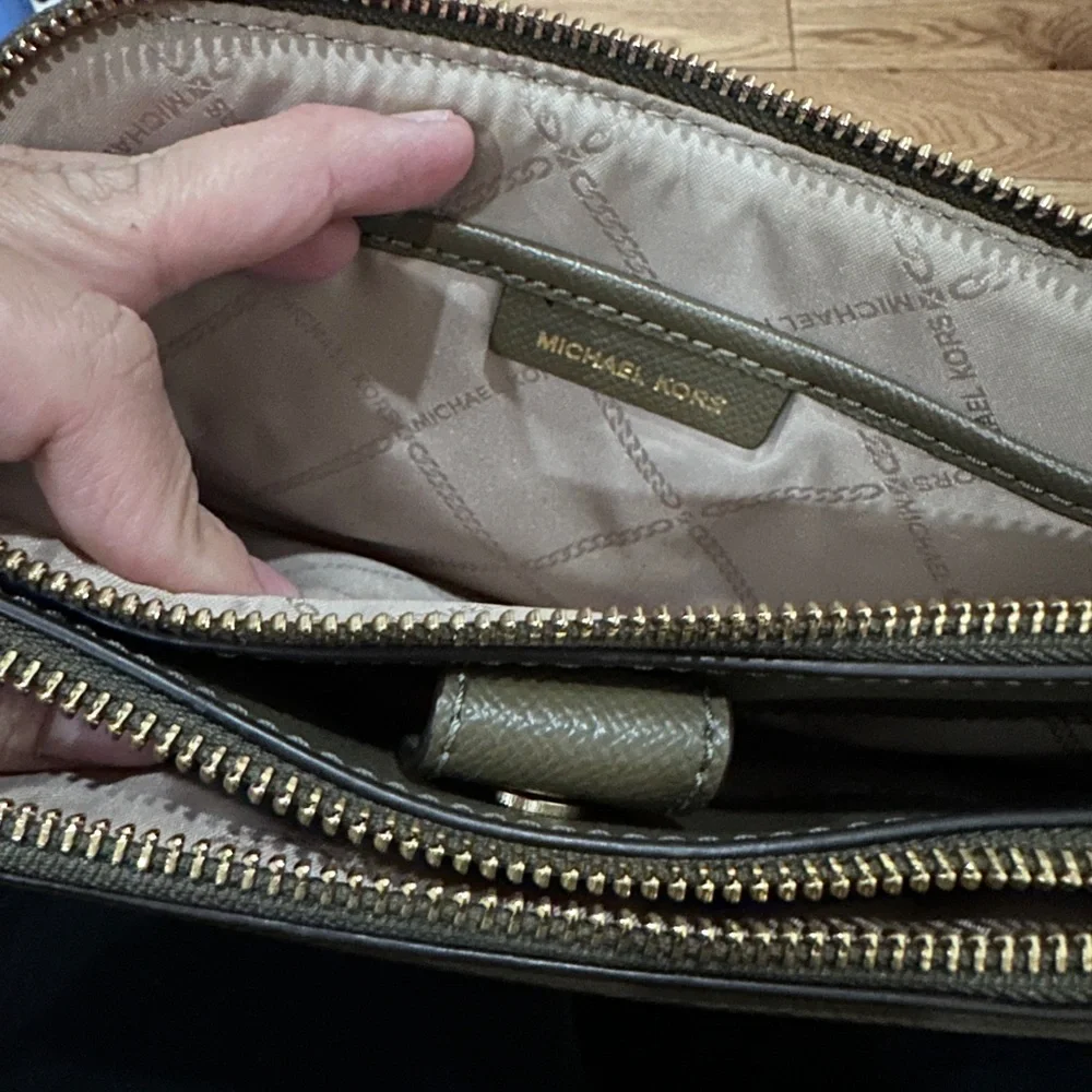 Michael Kors Olive Green Bag - Picture 5 of 7